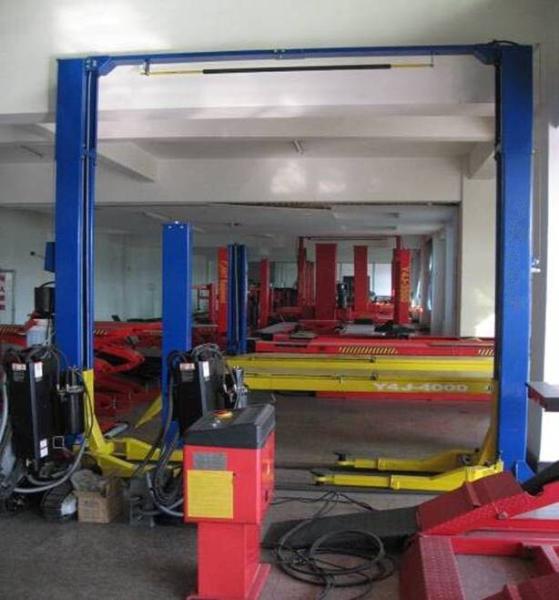 Top Selling Car Lifts 4000kg/1800mm Gantry Auto Lift Manual Lock Release Clear Floor 2 Post Car Lift