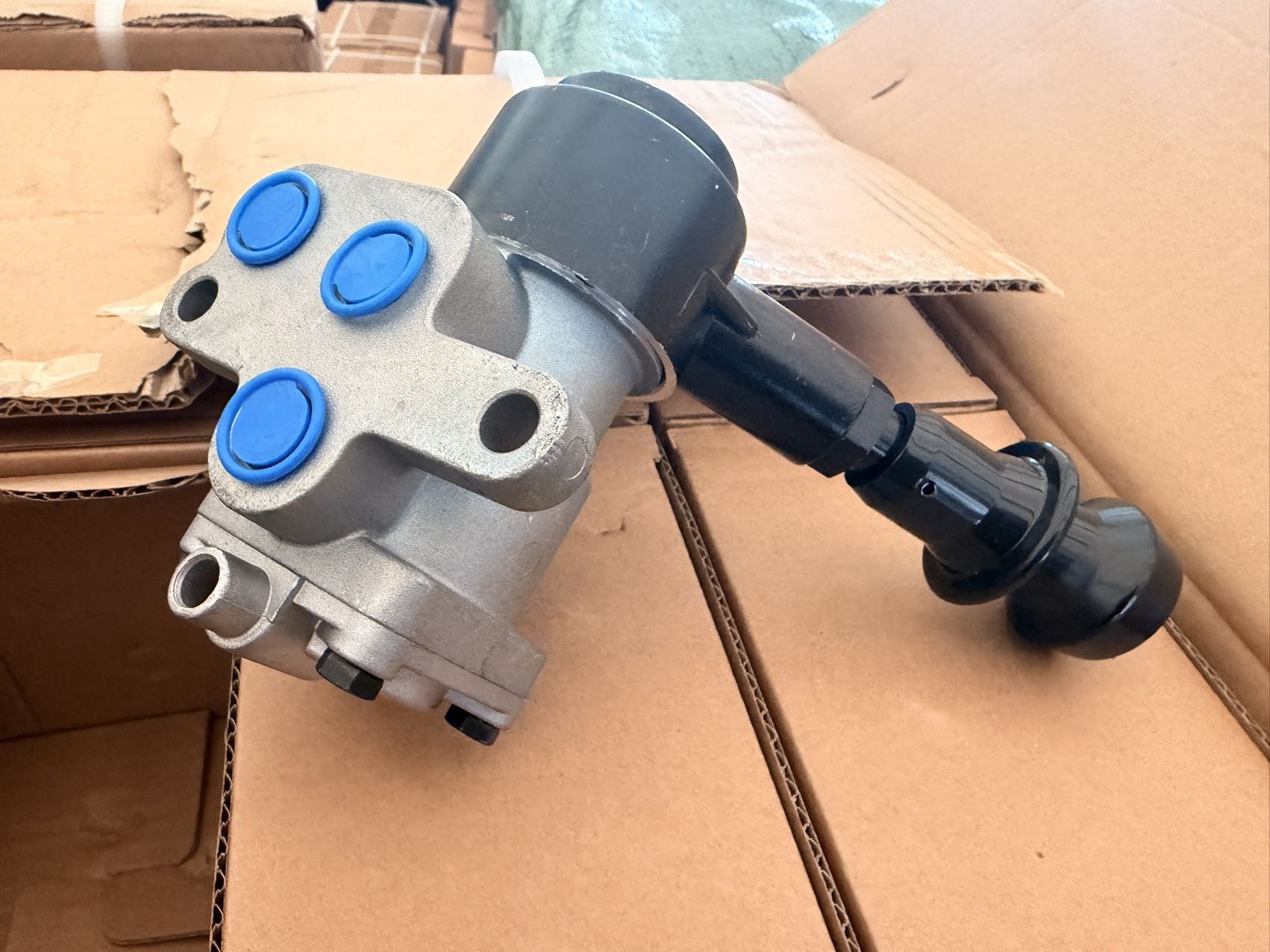 S44Y0-E0040 Handbrake valve FOR HINO 700