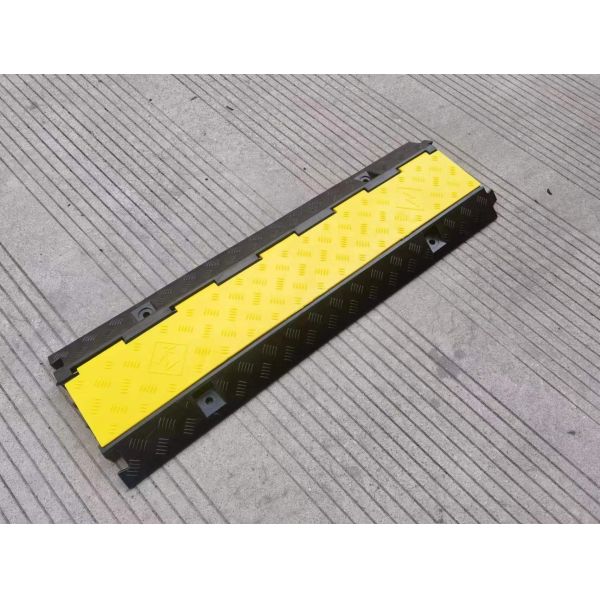 Heavy Duty Plastic Cable Protector Ramp Cord Cover 1/2/3/4/5 Channel Speed Hump for Road Safety