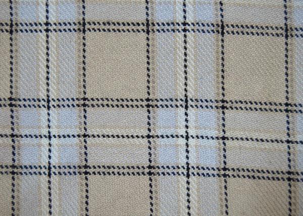 Comfortable 100 Polyester Fabric / Yarn Dyed Plaid Fabric For Garments