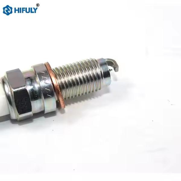 PFR6AC8G 97102 Car Spark Plugs Iridium Platinum Spark Plugs For BAIC BJ40 BJ80 Saab CC