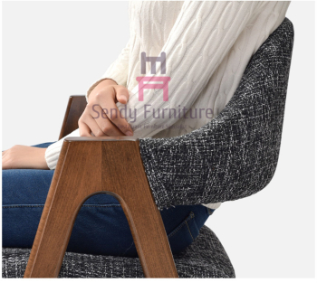 Классические сильные стулья ресторана твердой древесины с кожаными местами ткани