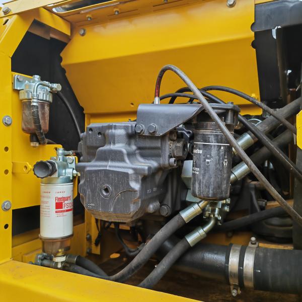 22 Ton Used Excavator Komatsu Pc220 8 Second Hand Original Color