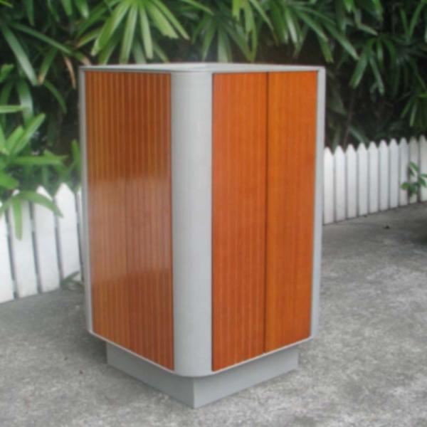 80 Liter Commercial Outdoor Trash Cans With Solid Wood Metal Material