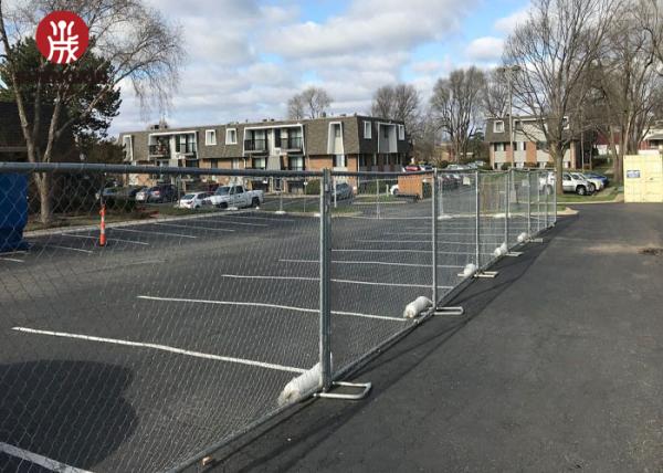 Portable 6x12 Chain Link Fence Panels Galvanized Iron For Events