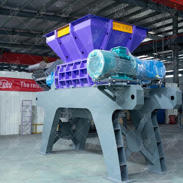 Broyeur de pneus usagés Xrido AT-TS 2-3T/D pour le recyclage du caoutchouc