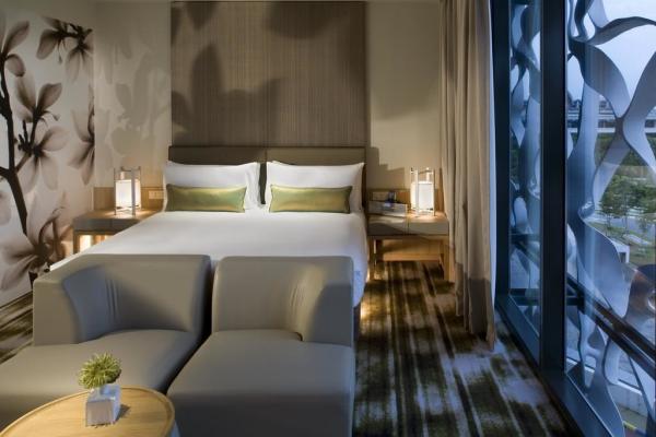 Fashion design of Apartment Hotel Room Natural Oak wood Bed and Lounge Bench Sitting Furniture