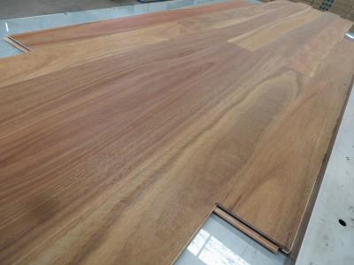 l'Australien balayé a repéré le plancher de bois de construction machiné par gomme, le clic 5G avec le bord carré