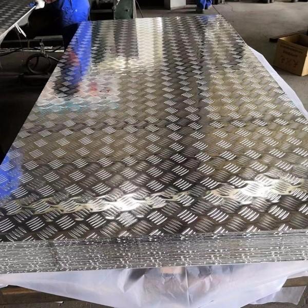 3003 5052 Bright Finish Aluminum Diamond Plate with 5 Bars Patterns 96 Inches Length 0.72 Lbs/sq Ft Weight
