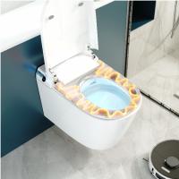 Nouveau design intégré de la citerne en céramique suspendue au mur toilettes automatiques intelligentes sans pression d'eau