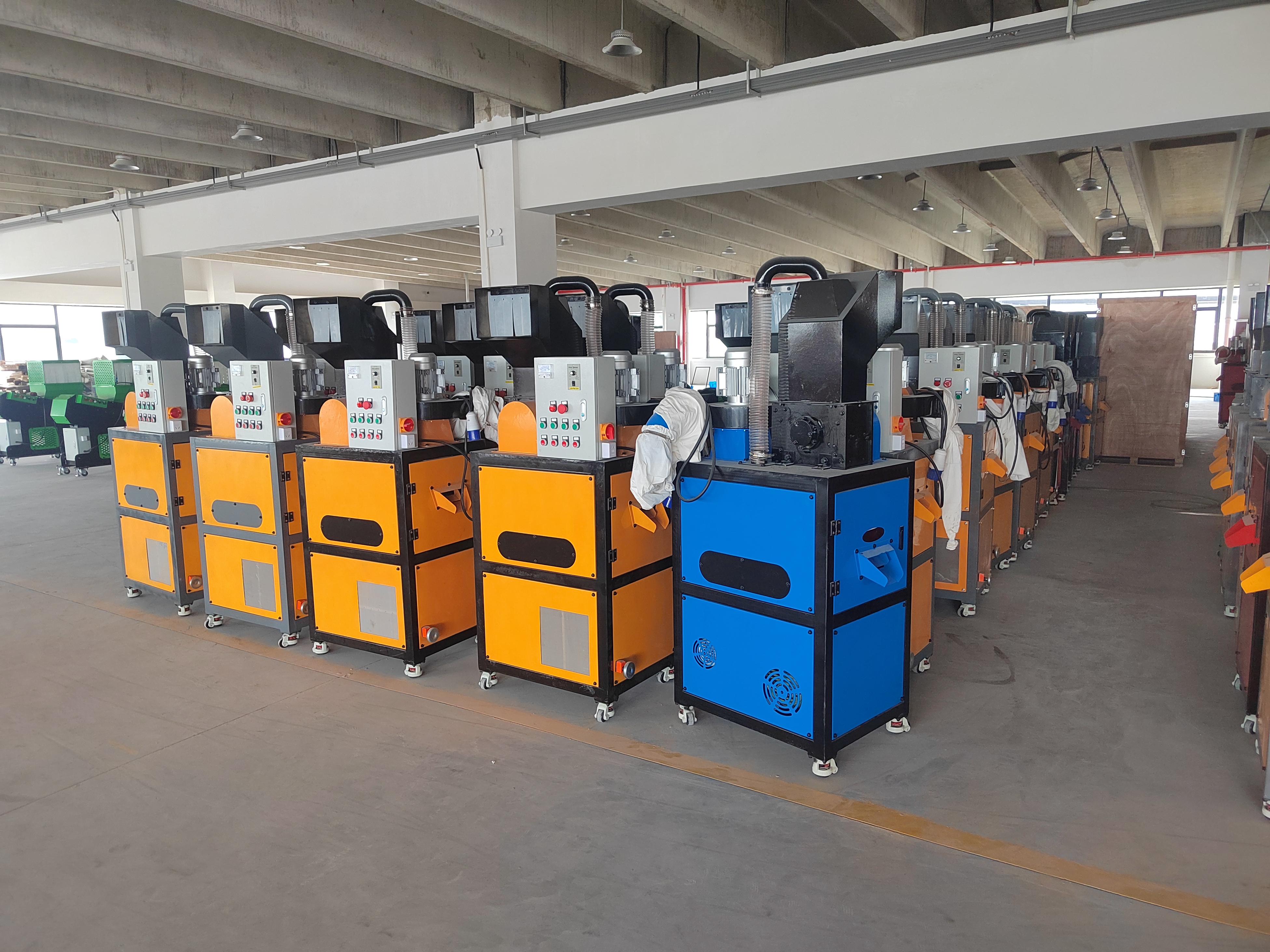 Model 220 Copper cable Wire Granulator 30-50KG/H Power 4kw 5 Pieces Blade
