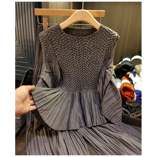 Nice Fashion Simple Pleated Suit Women's New Autumn Simple Design Pleated Top Wide Leg Pants Two-piece Set