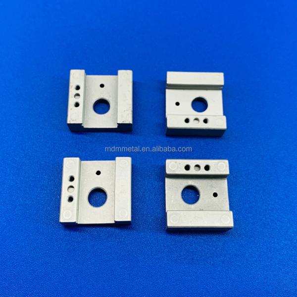 OEM pièces détachées Type MIM Machine de moulage par injection de poudre pour la fabrication de pièces automobiles