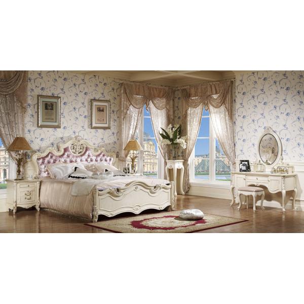 Wooden Carved Luxury European Bedroom Furniture Soft Royal King Size Double Beds