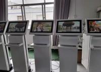Nourriture adaptée aux besoins du client par kiosque de paiement commandant l'écran de pouce FHD du kiosque 24 de paiement de service d'individu de RS232 HDMI