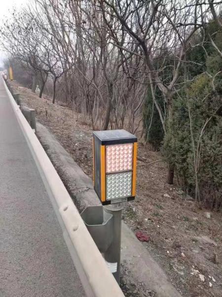 Intelligent Traffic System ITS Equipment Smart Fog Indicative Light For Safe Driving In Low Visibility Conditions