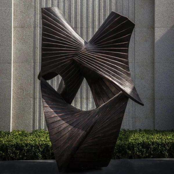 Square Garden Fountain Outdoor Sculpture Steel Garden Landscape Art Sculpture Hard Enamel Technique