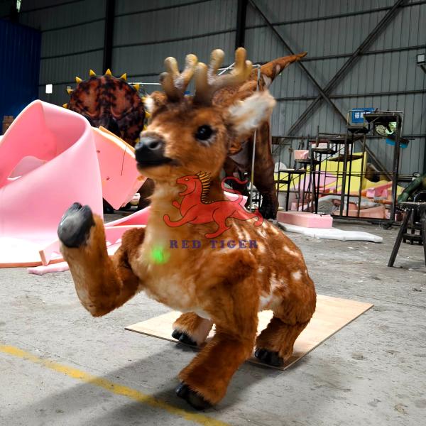 新しいリアルなアニマトロニクスリモコン歩行ロボット動物トナカイロボット犬
