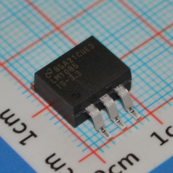LM1085ISX-3.3 3.3V Sortie fixe 3A Faible décrochage (1.5V) Protection thermique et de courant TO-263 Package 4.75V-15V Entrée Température industrielle de réponse rapide (-40°C à +125°C)