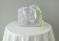 Les sacs de blanchisserie de maille de cordon, la petite blanchisserie nette blanche met en sac le polyester 100%