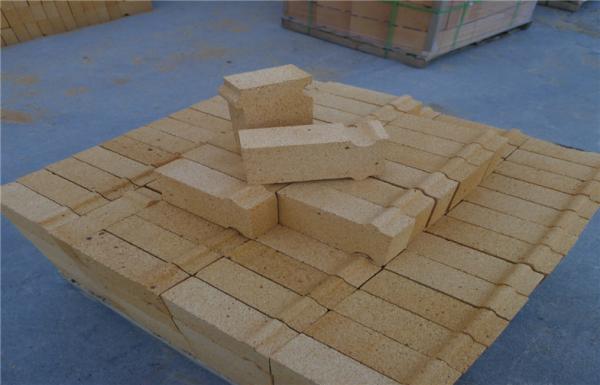 Different Shaped Refractory Fire Bricks Fire Resistant For Fireplaces