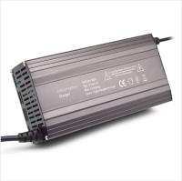 Protéger contre la surtension Les chargeurs de batterie au lithium intelligents 160V260V YM-R30-LKH