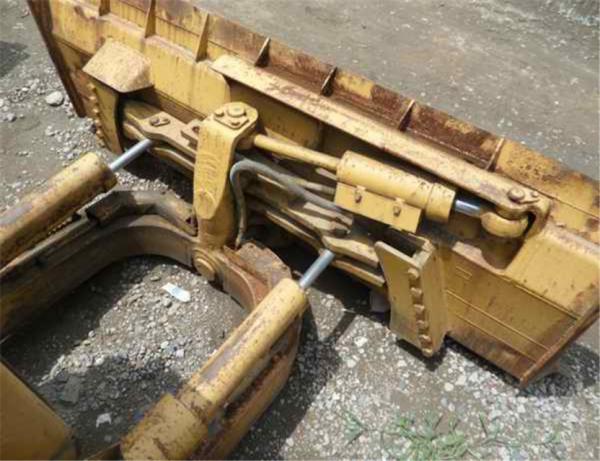 good condition cheap price japan secondhand caterpillar dh5 dozer for sale/high quality bulldozer d5h caterpillar