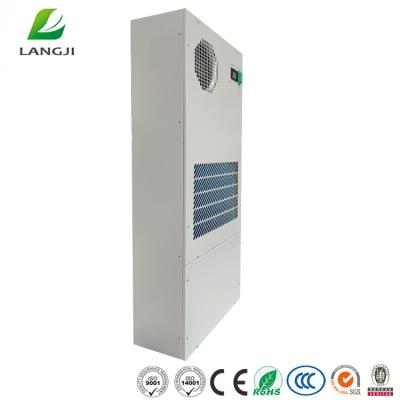a porta exterior do refrigerador R134a do cerco 3500W montou