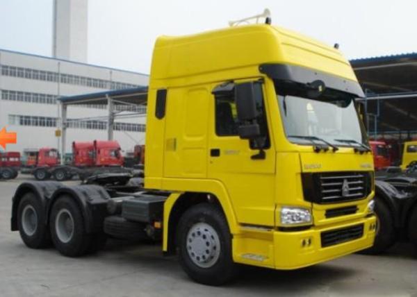 O caminhão RHD 6X4 10 do trator de SINOTRUK HOWO roda Euro2 371HP ZZ4257S3241W
