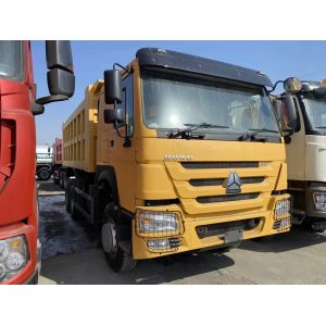 Howo Sino Truck 2023 Yellow Color 6*4 Drive Mode Weichai 380hp Right Hand Drive Brand New