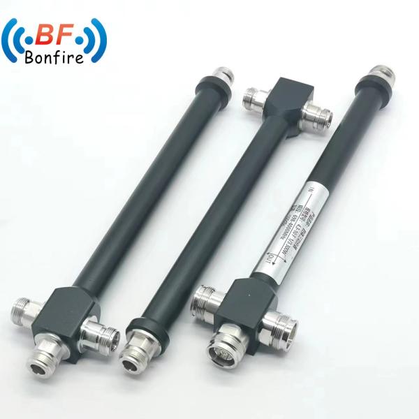 High Isolation RF 2 Way Power Splitter Power Divider 698-3800MHz for Wireless Coverage