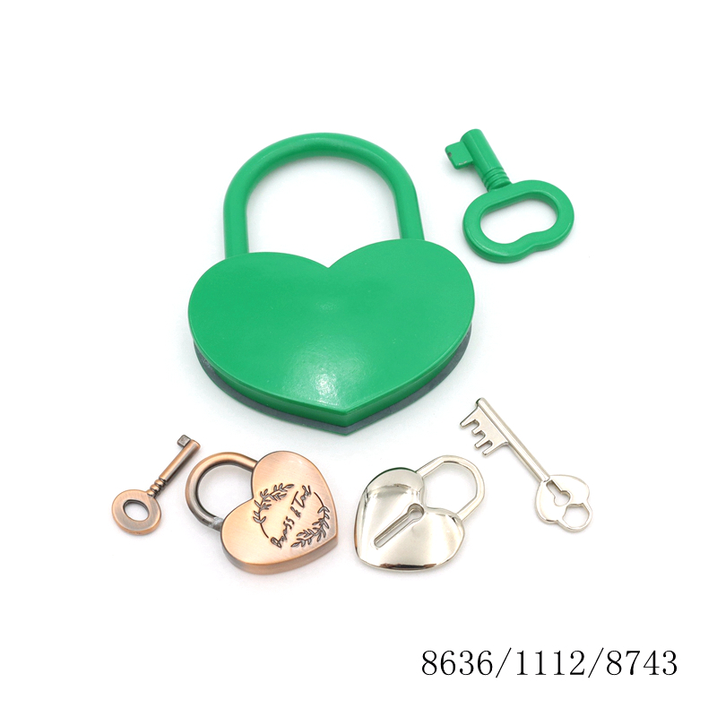 Bronze Antique Heart Shaped Padlock 39*30.5mm Custom Love Lock OEM ODM