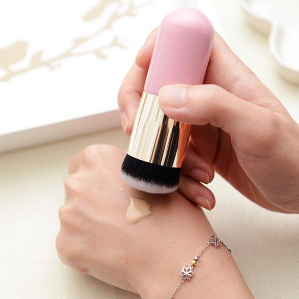 White Powder Foundation Brush With Silver And Gold Pipe  Nylon Hair Chubby
