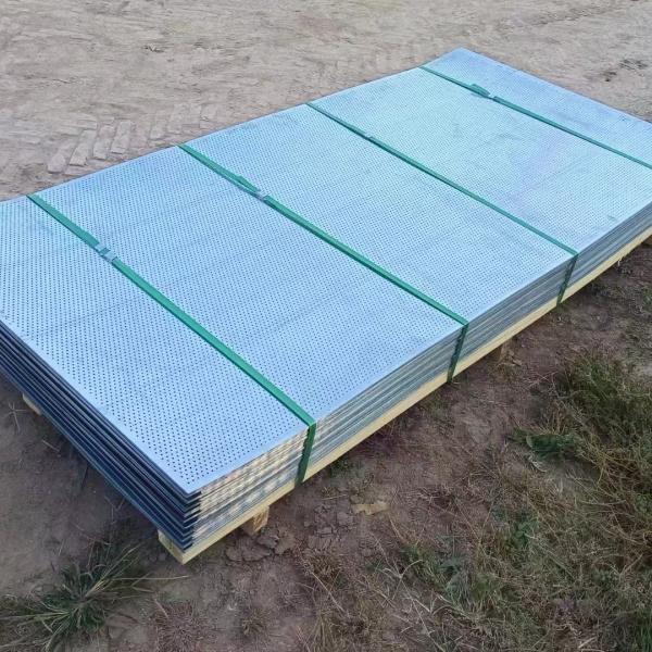 Aço duplex de chapa perforada 2205 S31803 S32205 1,5 mm de espessura X buraco ø2 mm X inclinação 3 mm X L1220 mm X 2500 mm