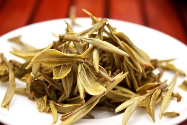 Urinate Smoothly Huangshan Maofeng Tea , Yellowish Green Huang Shan Mao Feng Green Tea