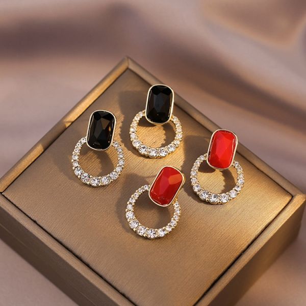 Shining Black Stone Autumn and Winter Popular Fashion 925 Silver Needle Elegant Earrings