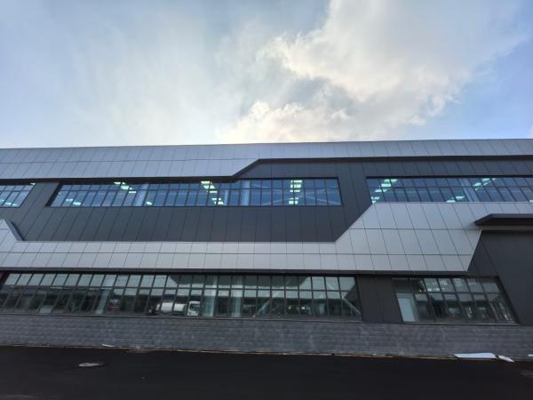 Rigid Frame Design Steel Structure Warehouse for Industrial with Environmentally Friendly and Construction Solutions