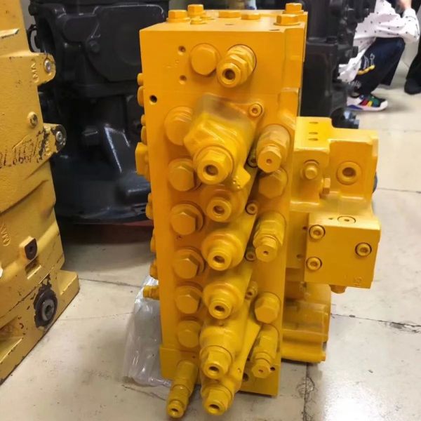 PC200-8 PC200LC-8 723-47-23101 723-47-23103 Hydraulic Main Control Valve AssemblyExcavator Spare Parts