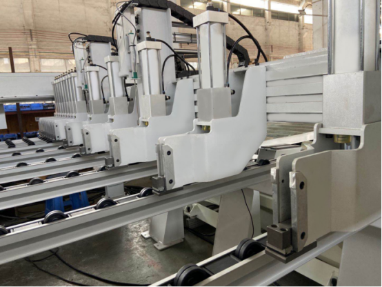 Automatic Wood Cutting Panel Saw Machine Manufacturer Panel Beam Saw 22.5kw