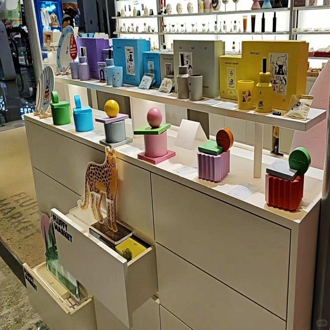 Custom LED Lit Perfume & Skincare Display Cabinets for Retail Boutique Stores-Eco-Friendly Stainless Steel & Glass Furniture