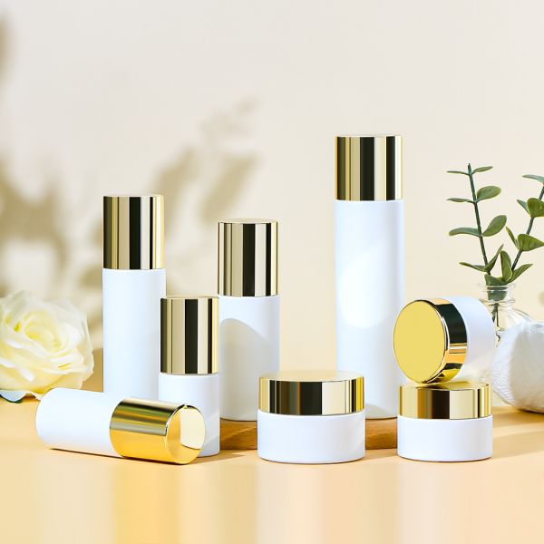 Leak-Proof Customizable Eco-Friendly Glass Cosmetic Bottle and Cream Jar Set for Luxury Skincare Brands