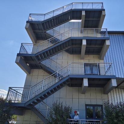 High Impact Resistance Prefabricated Steel Buildings Uniform Color Consistency
