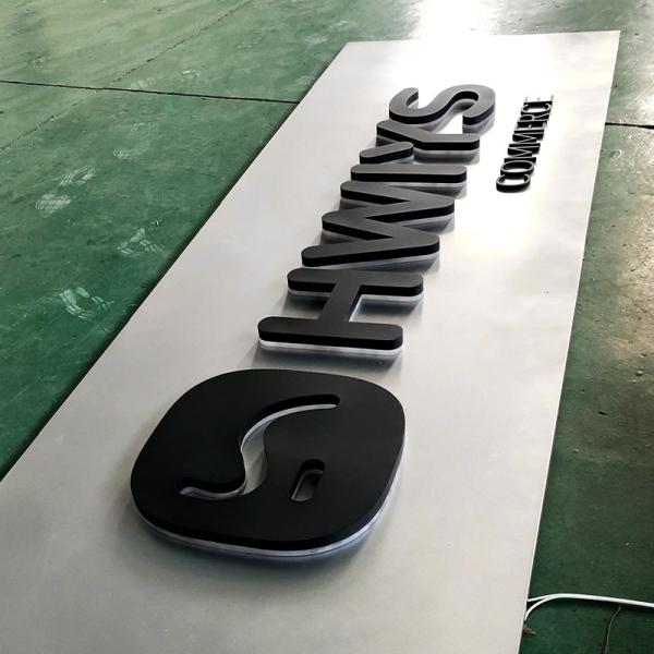 Módulos LED iluminam letras e logotipos personalizados de aço inoxidável para o seu negócio