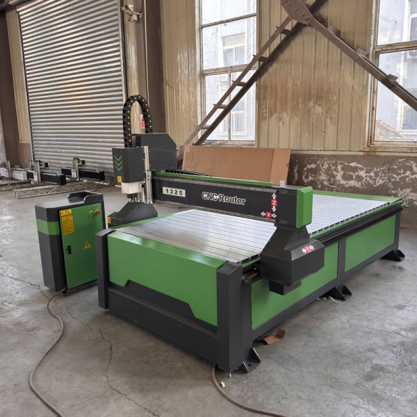 BHM1325M CNC Router Machine with 1300×2500mm Working Area, 6.0KW Air-Cooled Spindle, and 0.05mm Machining Accuracy for Wood and Plastic Engraving
