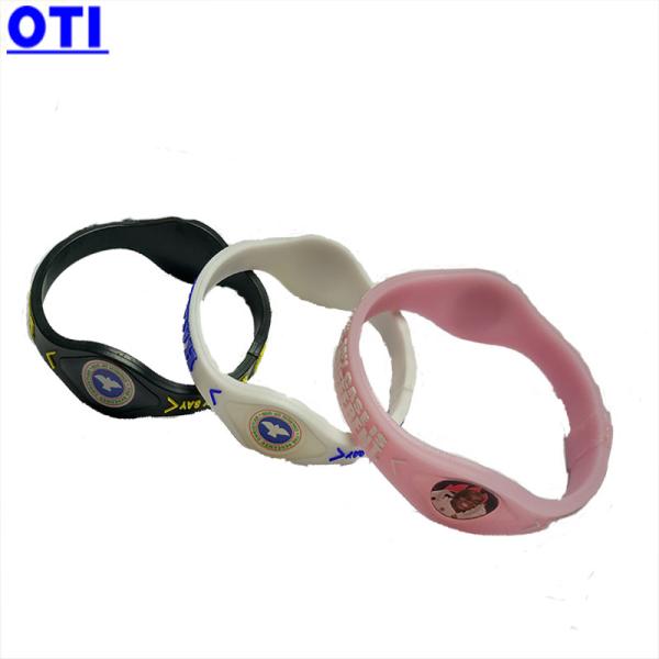 Outras características regionais Pulseira de borracha de silicone azul redonda personalizada