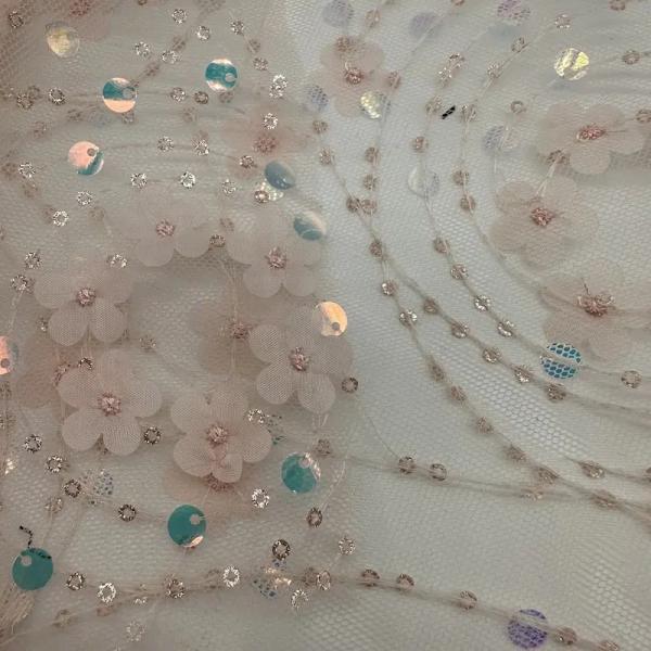 Nouveau mode 100%polyester 70gm maille dentelle séquence tissu brodé pour les
