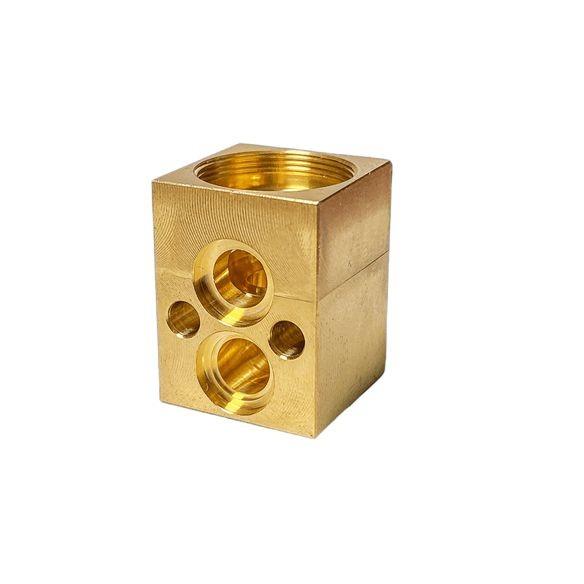 China Customized OEM Brass Machining Parts Pipe Fitting with CNC Machining
