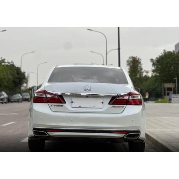 2023 2024 High Performance 5 Seater Luxury Sedan Used Honda Accord Petrol Car