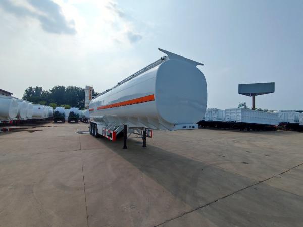 3 Axles 45m3 Tanker Trailer with Jost E100 Landing Gear Transport Oil Diesel Petro Fuel
