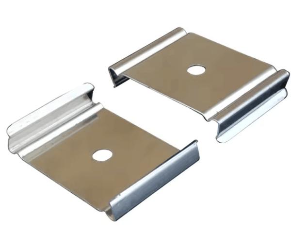 Clipes de Primavera Estampagem de chapa de metal OEM LED Luz Peças estampadas de aço inoxidável